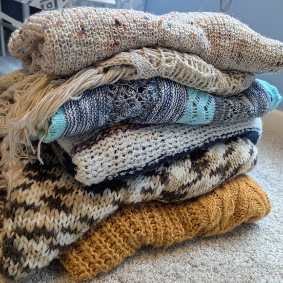 Peach Love, NY Company, Love Ltitch, Absolutely Fa Sweaters - Lot of women's sweaters, ponchos, cardigans size L